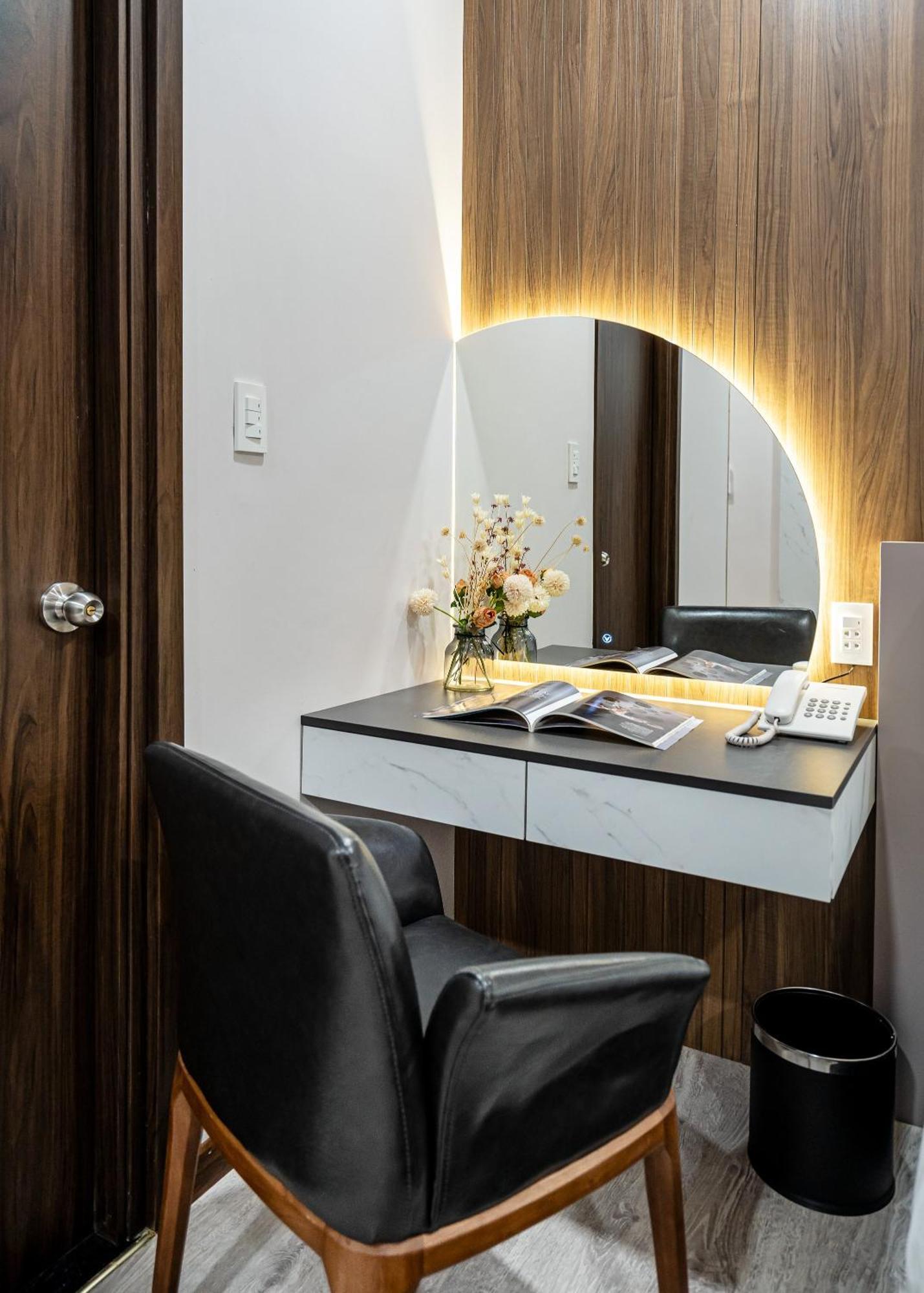 Vin Hotel Vĩnh Long Εξωτερικό φωτογραφία