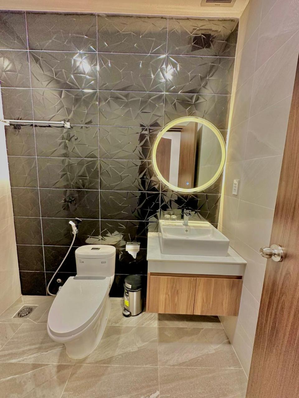 Vin Hotel Vĩnh Long Εξωτερικό φωτογραφία